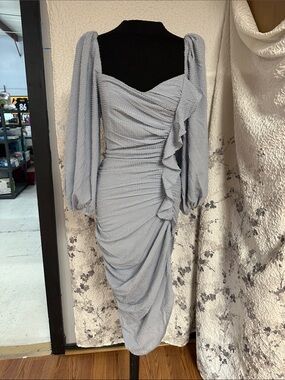 Astr Light Gray Ruched Midi Dress with Puff Sleeves